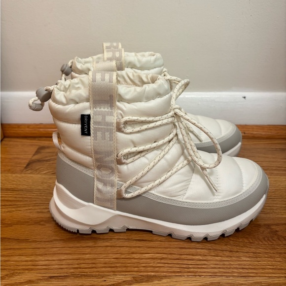 North Face Thermoball Boots - Picture 3 of 5